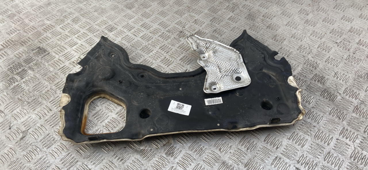 планка под капот BMW 7 серия G11/G12 G11 2017, 3.0 л., B57 D30 A, дизель, АКПП, carbonschwarz metallic (416), седан, задний привод, правый руль, 51717407873, 7407873 - фото №1