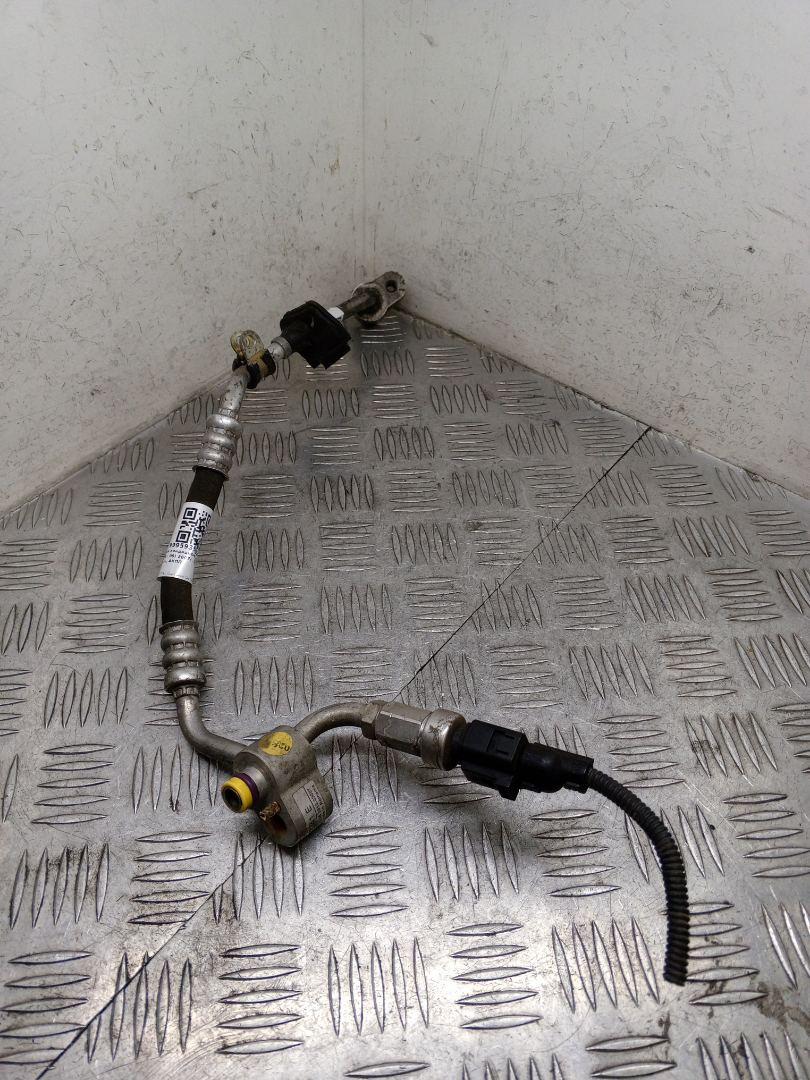 трубка кондиционера Audi Q7 4L 2007, 3.0 л., BUG, дизель, АКПП, полный привод, правый руль, 7L6820741E - фото №1