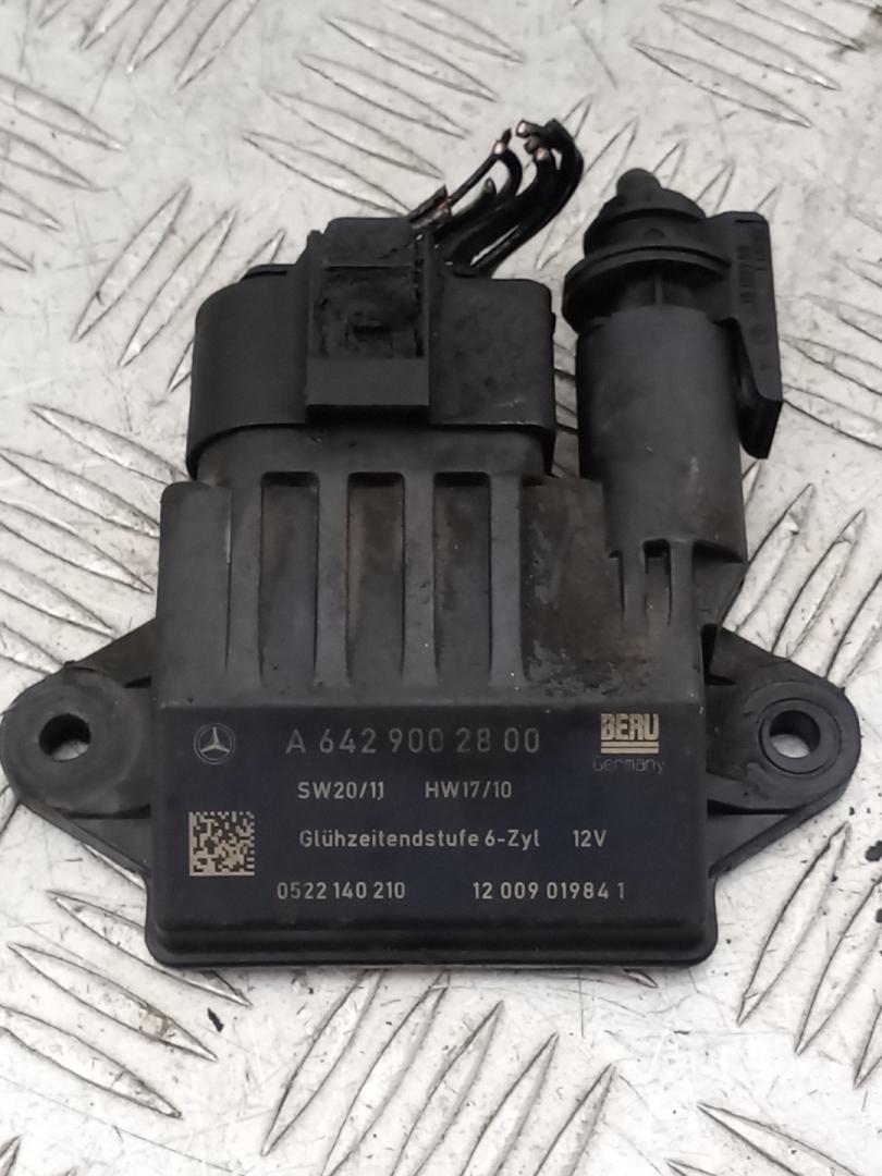 реле накала свечей Mercedes-Benz CLS-Класс C219 2008, 3.0 л., OM 642.920, дизель, АКПП, A6429002800 - фото №1