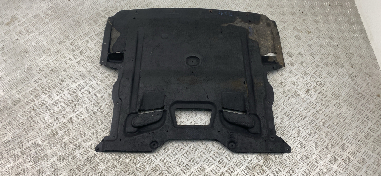 защита двигателя BMW 5 серия F07/F10/F11 F10 2012, 2.5 л., дизель, АКПП, sophistog brillan metall (b90), седан, задний привод, правый руль, 51757185113, 7185113 - фото №1