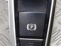 кнопка ручного тормоза (ручника) BMW X5 F15 2018, 3.0 л., N57 D30 A, дизель, АКПП, carbonschwarz metallic (416), внедорожник 5 дв., полный привод, правый руль, 61316822520, 6822520 - фото №2