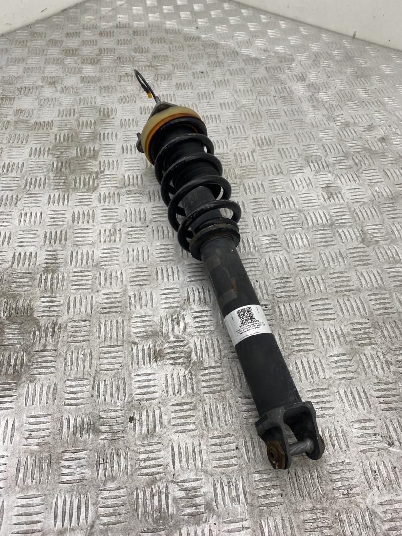 амортизатор задний Porsche 911 Carrera S 991 2014, 3.8 л., MA1.03, бензин, робот, серый, задний привод, правый руль, 991333053 - фото №1