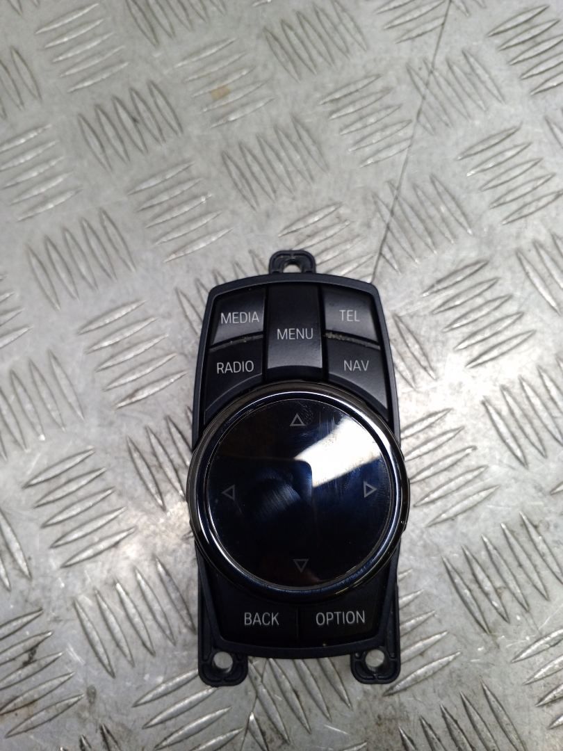 джойстик управления мультимедиа BMW X5 F15 2017, 3.0 л., N57 D30 B, дизель, АКПП, carbonschwarz metallic (416), внедорожник 5 дв., полный привод, правый руль, 65829350725, 9350725 - фото №1