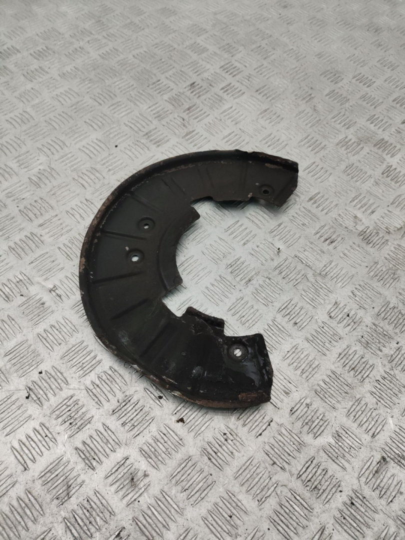 защитный кожух тормозного механизма Audi Q7 4L 2007, 3.0 л., BUG, дизель, АКПП, полный привод, правый руль - фото №1