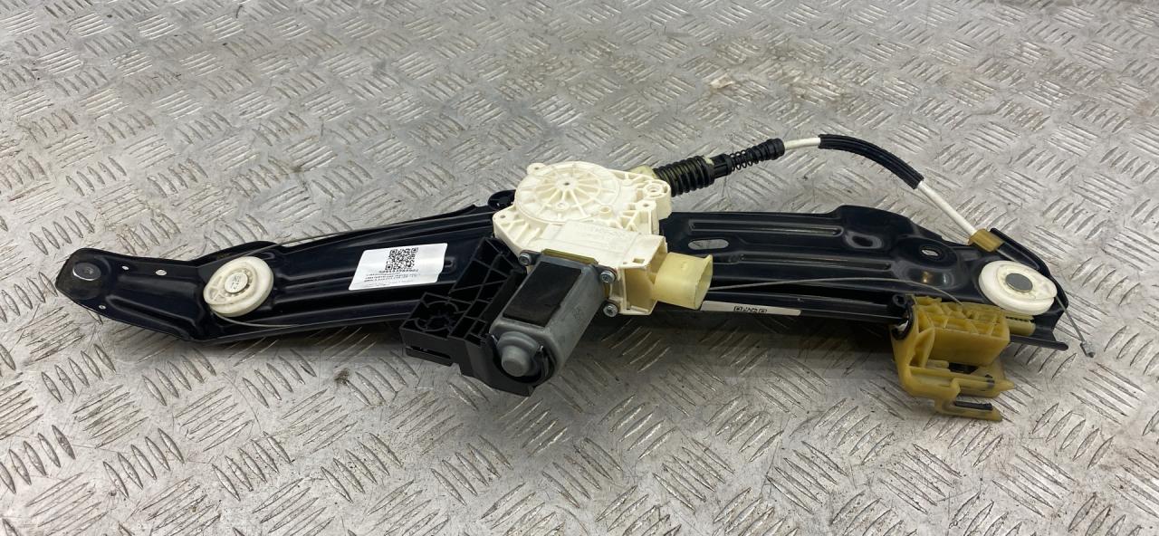 стеклоподъемник электрический задний левый BMW 5 серия F07/F10/F11 F10 2012, 3.5 л., бензин, АКПП, black sapphire metallic (475), седан, полный привод, 7208017, 7182121, 7182613, 7208019 - фото №1