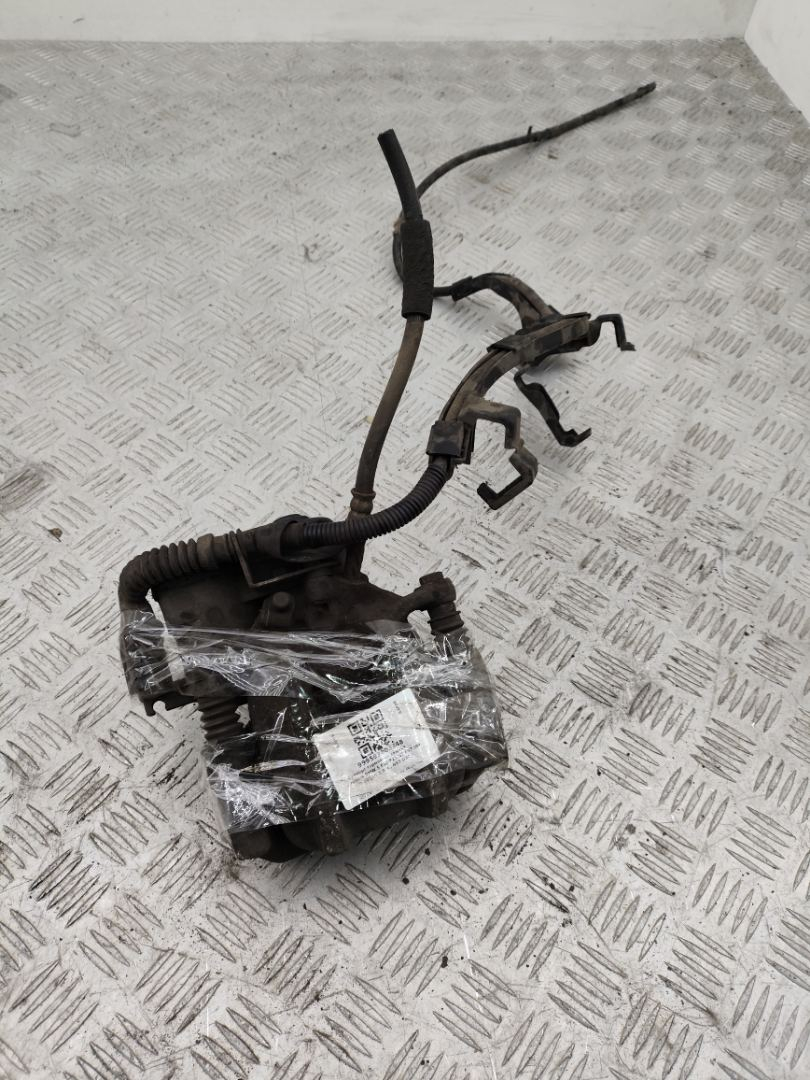 суппорт задний левый BMW 5 серия F07/F10/F11 2011, 3.0 л., N57 D30 A, дизель, АКПП, sophistog brillan metallic (a90), универсал, задний привод, правый руль - фото №1