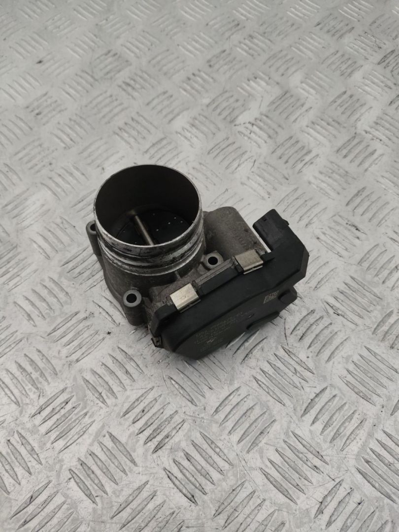 заслонка дроссельная BMW 2 серия F22/F23 2015, 2.0 л., N20 B20 A, бензин, 7588625 - фото №1