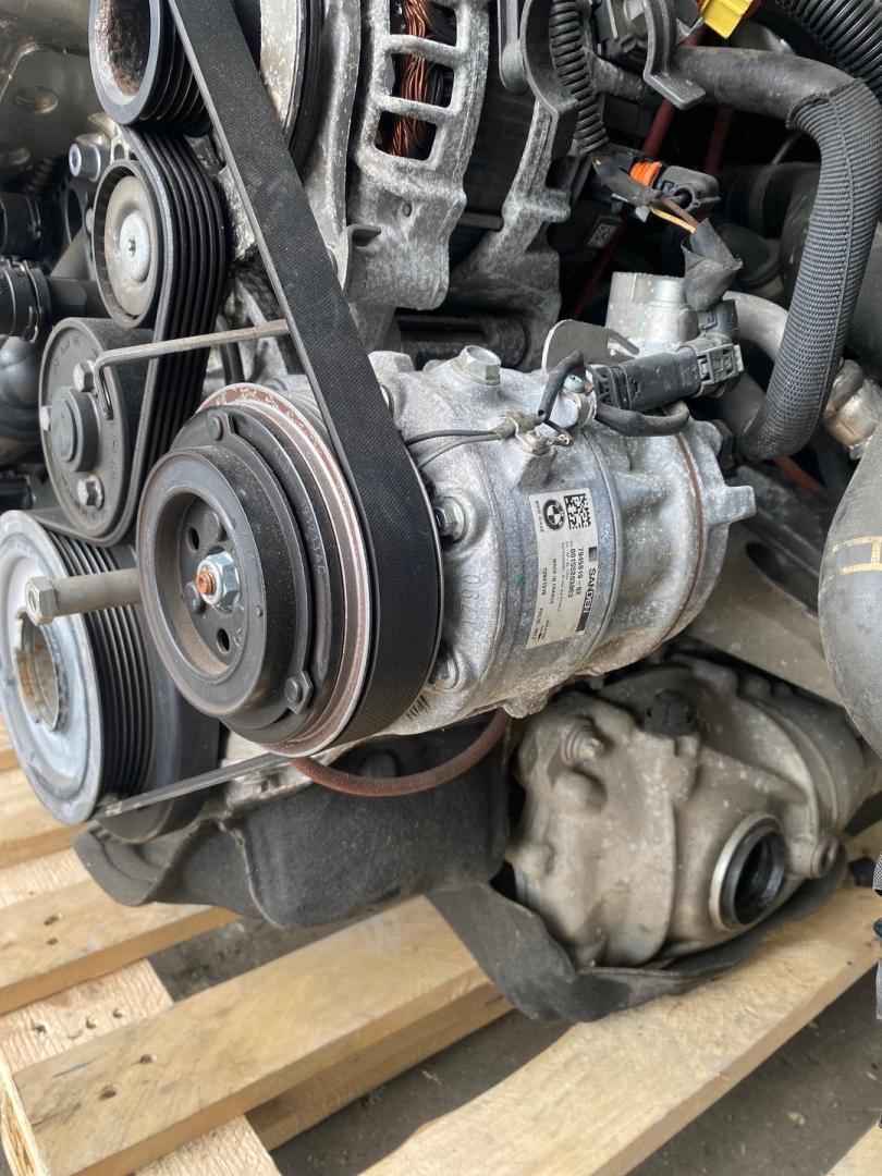 компрессор кондиционера BMW 7 серия G11/G12 G11 2018, 3.0 л., B57 D30 A, дизель, АКПП, singapore grau metallic (b41), седан, полный привод, правый руль, 7945819, 6822847, 64526822847, 64527945819 - фото №1