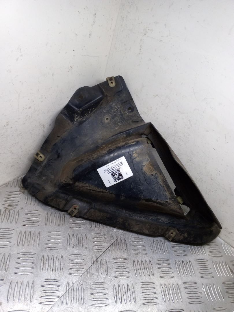 защита арок передняя правая (подкрылок) BMW X5 F15 2017, 3.0 л., N57 D30 B, дизель, АКПП, carbonschwarz metallic (416), внедорожник 5 дв., полный привод, правый руль, 51717304046, 7304046 - фото №1