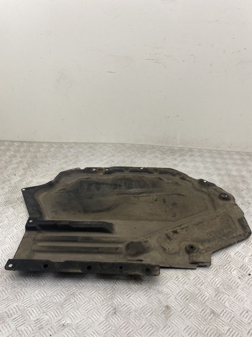 защита топливного бака BMW X5 F15 2017, 3.0 л., N57 D30 B, дизель, АКПП, carbonschwarz metallic (416), внедорожник 5 дв., полный привод, правый руль, 7325391 - фото №1