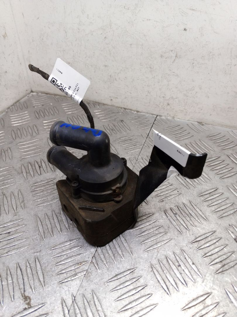 насос антифриза дополнительный BMW 5 серия F07/F10/F11 F10 2012, 2.5 л., дизель, АКПП, sophistog brillan metall (b90), седан, задний привод, правый руль, 9239313, 64119239313 - фото №1