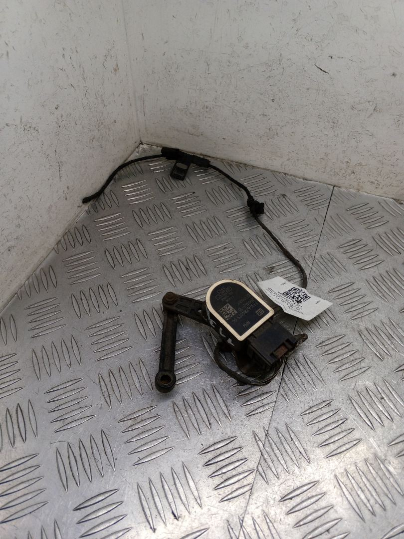 датчик дорожного просвета BMW 5 серия F07/F10/F11 F10 2012, 2.5 л., дизель, АКПП, sophistog brillan metall (b90), седан, задний привод, правый руль, 6784075, 37146784075 - фото №1