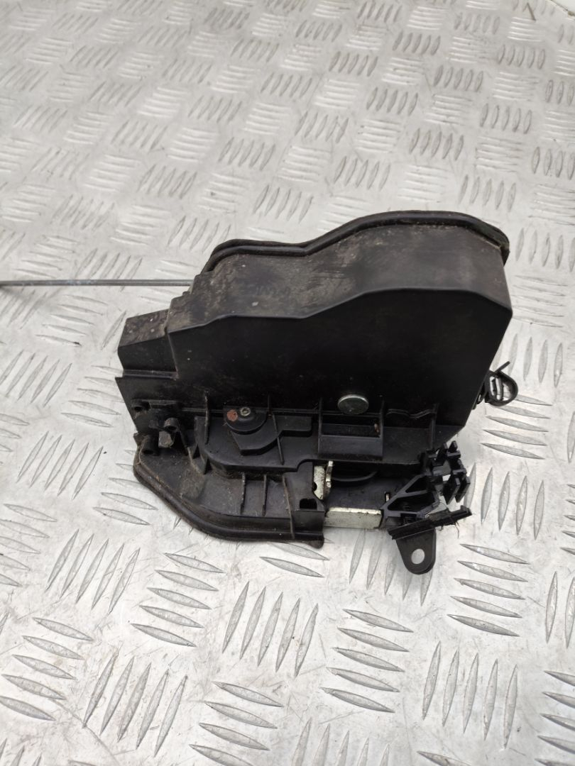 замок двери задней правой BMW X6 E71/E72 E71 2009, 3.5 л., M57D30 (306D5), дизель, АКПП, monacoblau (a35), внедорожник 5 дв., полный привод, правый руль, 7202148 - фото №1