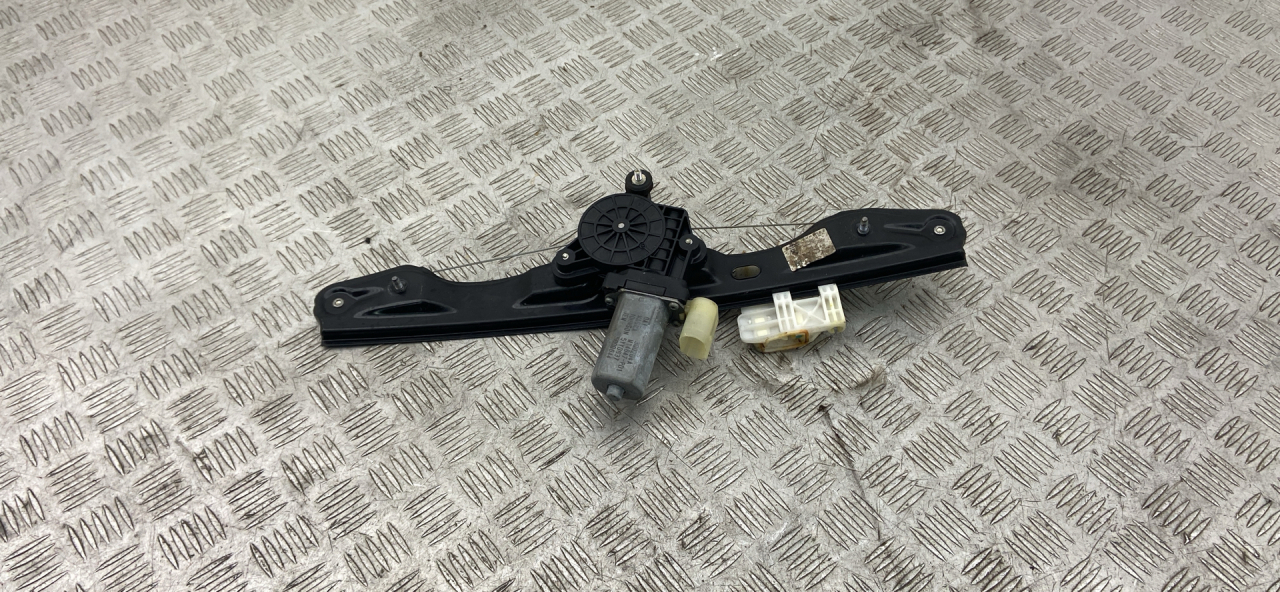 стеклоподъемник электрический задний левый BMW 3 серия F30/F31/F34 F30 2014, 2.0 л., N20 B20 B, бензин, АКПП, синий, седан, полный привод, 7351049 - фото №1