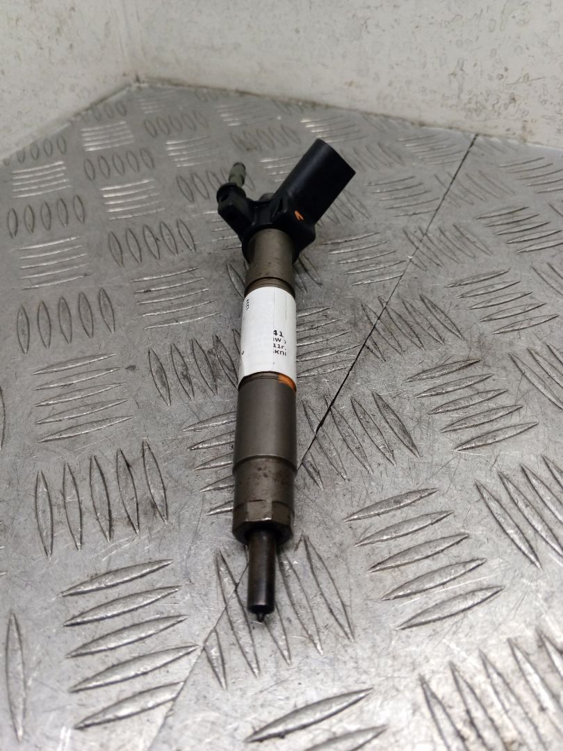 форсунка BMW 7 серия F01/F02 F01 2011, 3.0 л., N57 D30 A, дизель, АКПП, black sapphire metallic (475), седан, задний привод, правый руль, 7805428, 13537805428 - фото №1