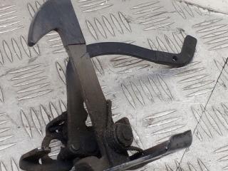 захватный крюк капота Skoda Octavia 2 поколение (A5) [рестайлинг] 2011, 2.0 л., CCZA, бензин, МКПП, 8x8x, лифтбэк, передний привод, правый руль, 1Z0823480