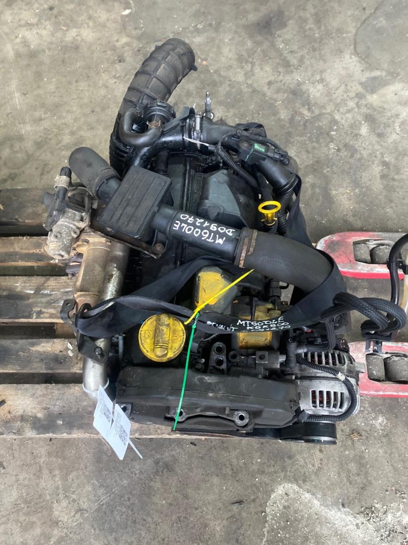 форсунка Renault Kangoo 2 поколение 2010, 1.5 л., K9K 800, дизель, МКПП - фото №1