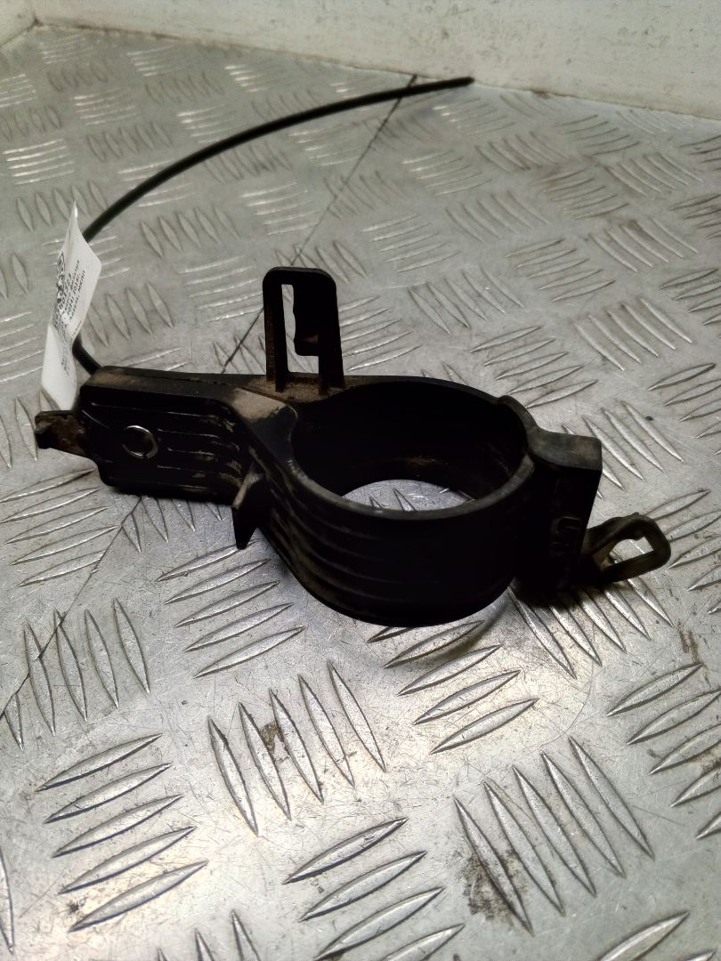 кронштейн топливного фильтра BMW X1 F48 2016, 2.0 л., B47 C20 A, дизель, МКПП, alpinweiß iii (300), внедорожник 5 дв., полный привод, правый руль, 13328515910, 8515910 - фото №1