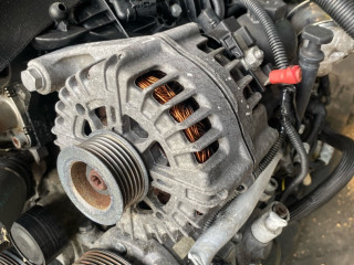 генератор BMW 3 серия E90/E91/E92/E93 [рестайлинг] 2008, 2.0 л., N47 D20 A, дизель, МКПП, 7802261