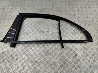 молдинг двери задней правой Mercedes-Benz C AMG W205 2017, 4.0 л., M 177.980, бензин, АКПП, 197, седан, задний привод, правый руль