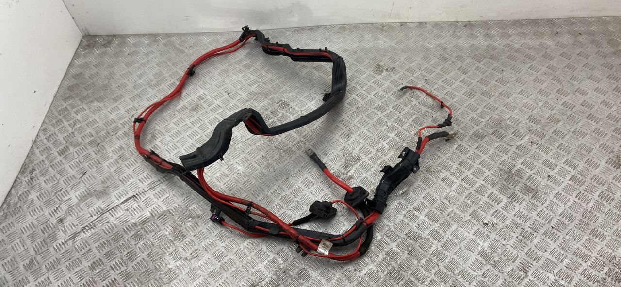 плюсовой провод аккумулятора BMW X5 M F85 2018, 4.4 л., S63 B44 B, бензин, АКПП, внедорожник 5 дв., полный привод, правый руль, 61129381814, 9381814 - фото №1