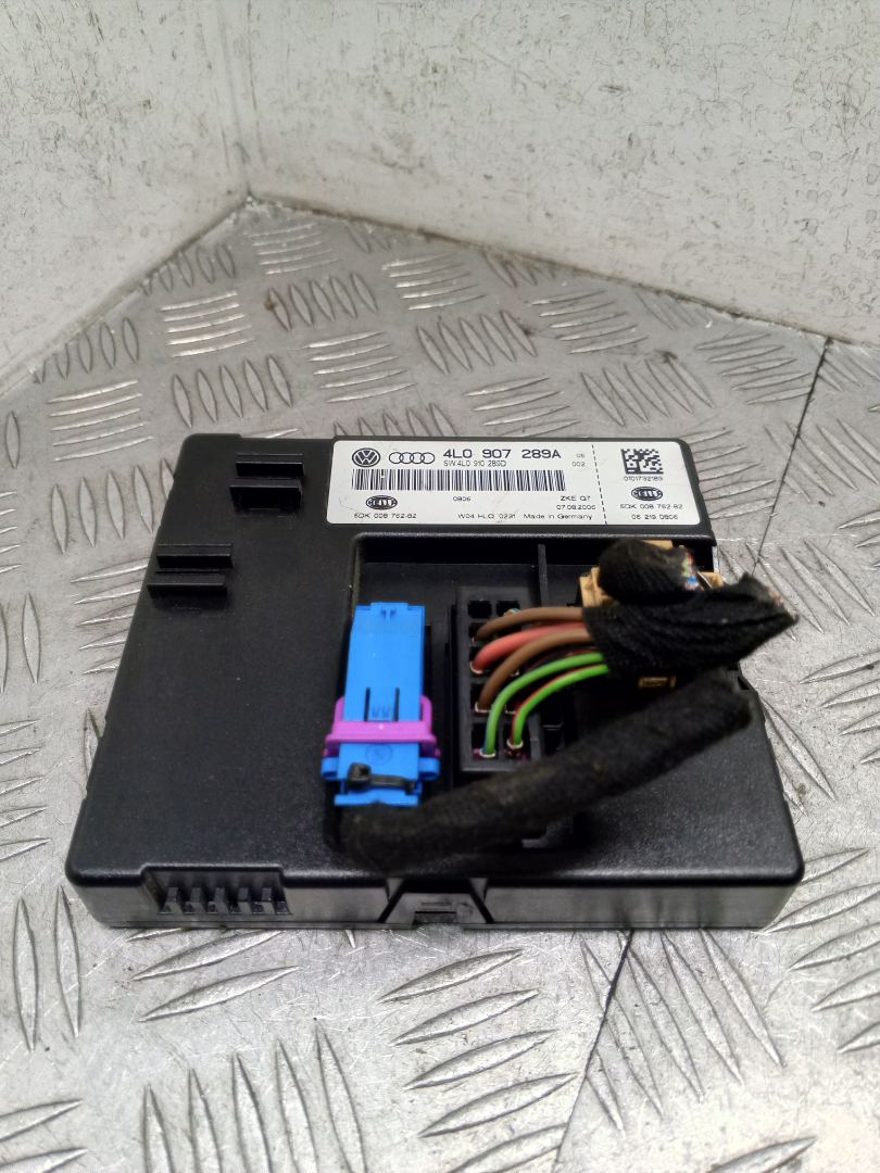 блок комфорта Audi Q7 4L 2007, 3.0 л., BUG, дизель, АКПП, полный привод, правый руль, 4L0907289A - фото №1