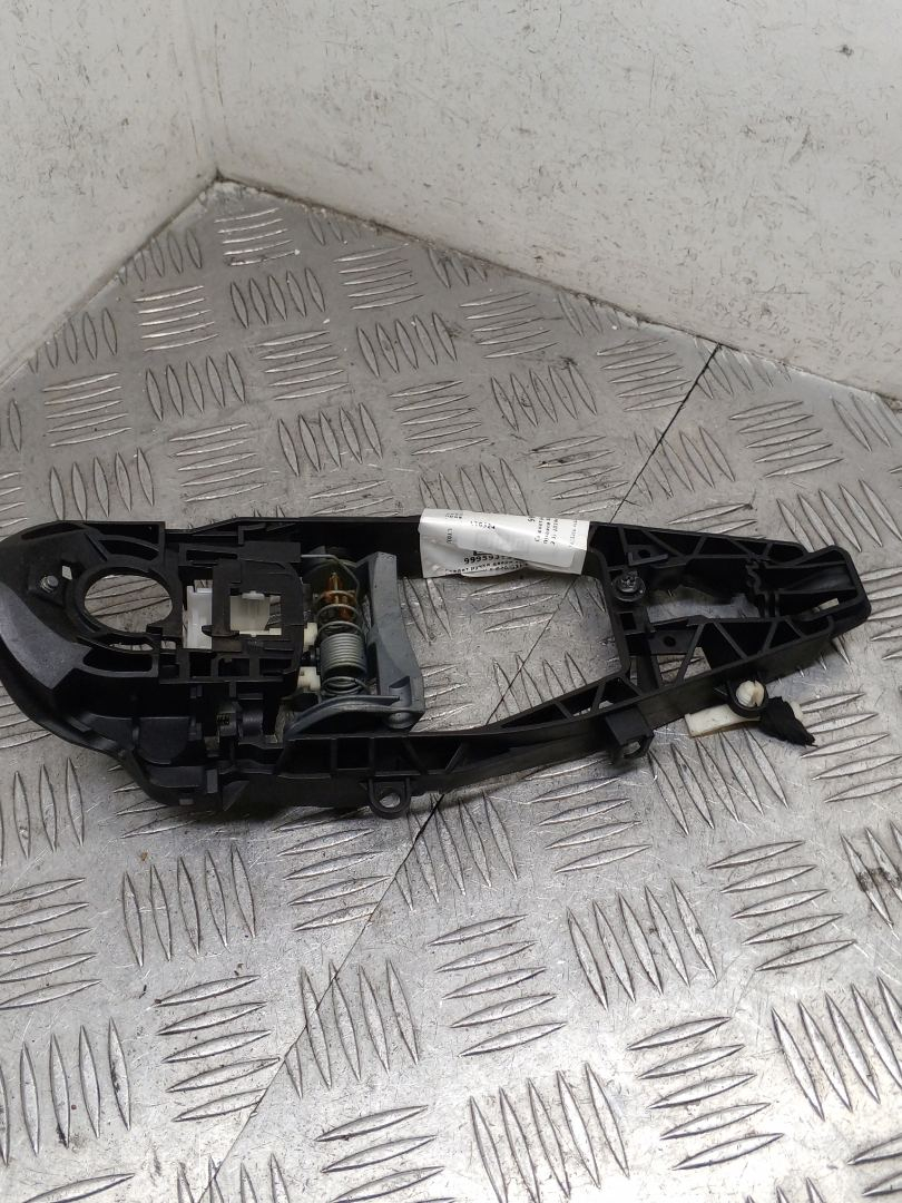 скелет ручки двери задней правой BMW 5 серия G30/G31 G30 2019, 3.0 л., B58 B30 A, бензин, АКПП, bluestone metallic (c2y), седан, полный привод, правый руль, 7401206 - фото №1