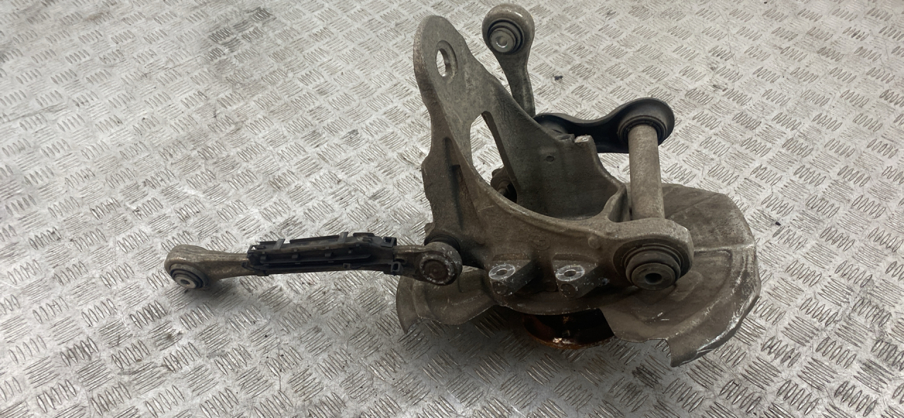 кулак задний левый BMW X5 M F85 2018, 4.4 л., S63 B44 B, бензин, АКПП, внедорожник 5 дв., полный привод, правый руль, 6877217 - фото №1