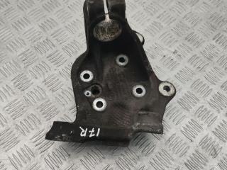 кулак поворотный правый BMW 1 серия E81/E87 [рестайлинг] E87 2010, 2.0 л., N47 D20 D, дизель, МКПП, le-mans-blau metallic (381), хетчбэк 5 дв., задний привод, правый руль, 6773210