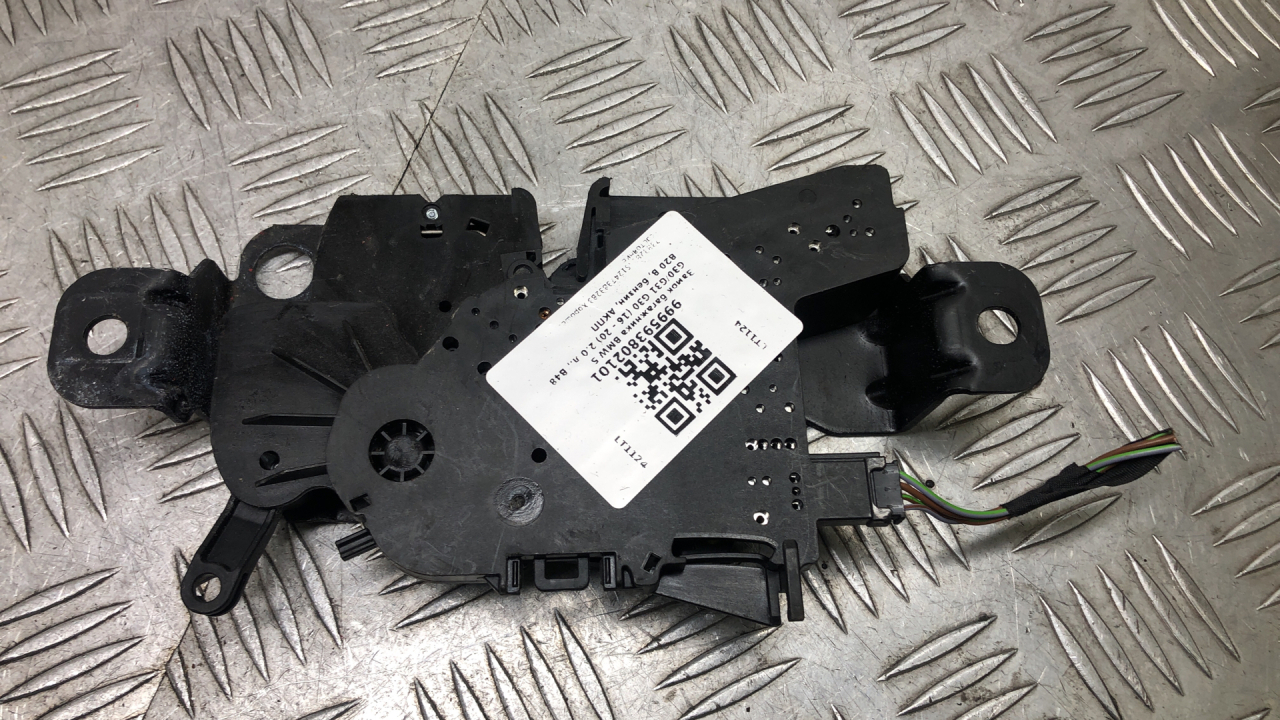 замок багажника BMW 5 серия G30/G31 G30 2020, 2.0 л., B48 B20 B, бензин, АКПП, sophistograu a90, седан, задний привод, правый руль, 51247383283, 7383283 - фото №1