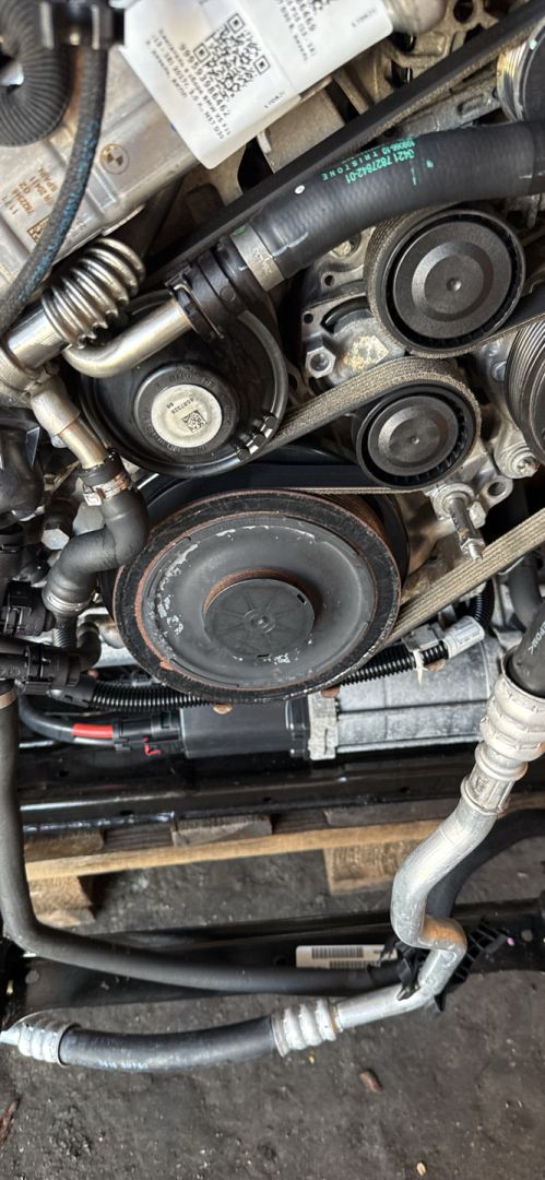 шкив коленвала BMW X5 F15 2017, 3.0 л., N57 D30 B, дизель, АКПП, carbonschwarz metallic (416), внедорожник 5 дв., полный привод, правый руль - фото №1