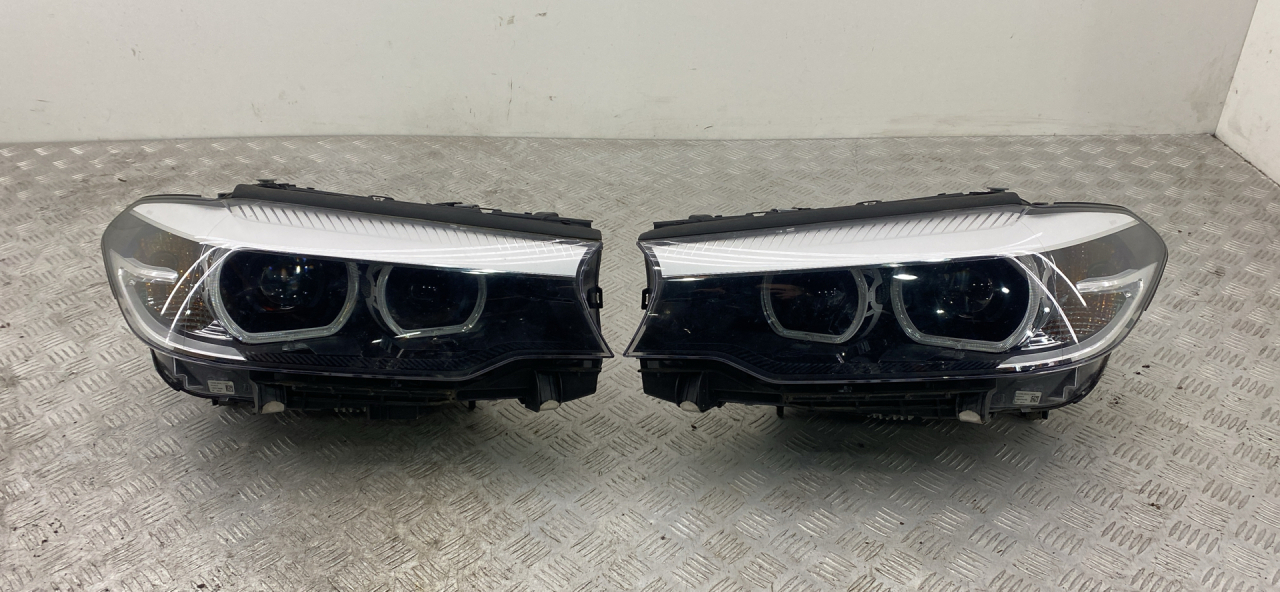 фара BMW 5 серия G30/G31 G30 2020, 2.0 л., B48 B20 B, бензин, АКПП, sophistograu a90, седан, задний привод, правый руль, 8499113, 8499114 - фото №1