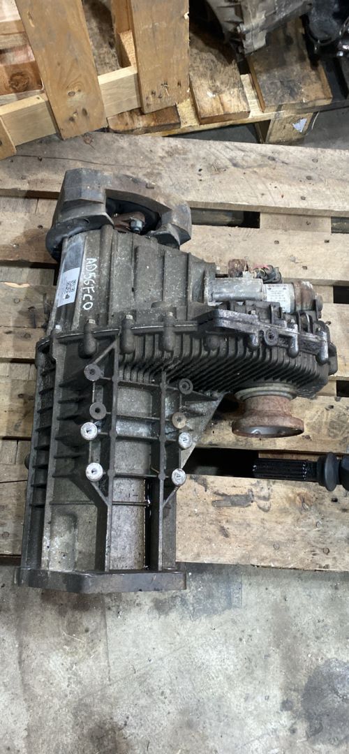 раздаточная коробка Volkswagen Touareg 1 поколение 2007, 3.0 л., BKS, дизель, АКПП - фото №1