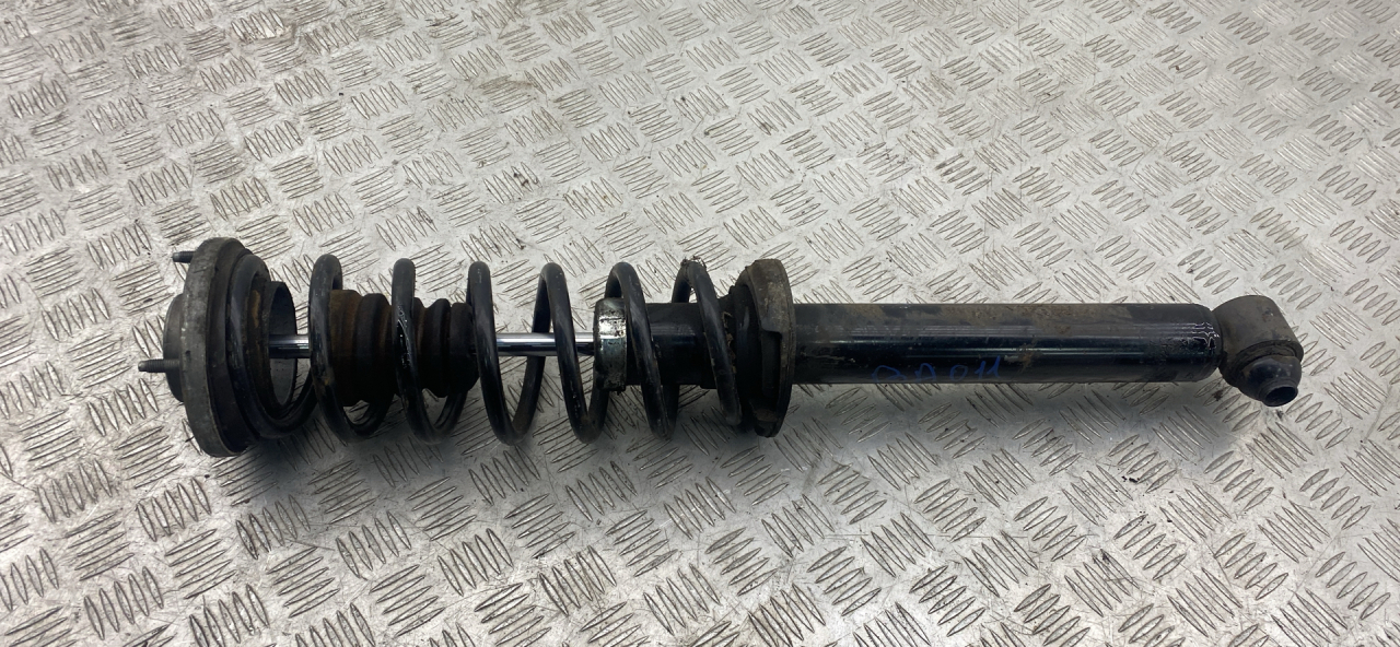 амортизатор задний BMW 5 серия F07/F10/F11 F10 2012, 2.5 л., дизель, АКПП, sophistog brillan metall (b90), седан, задний привод, правый руль - фото №1