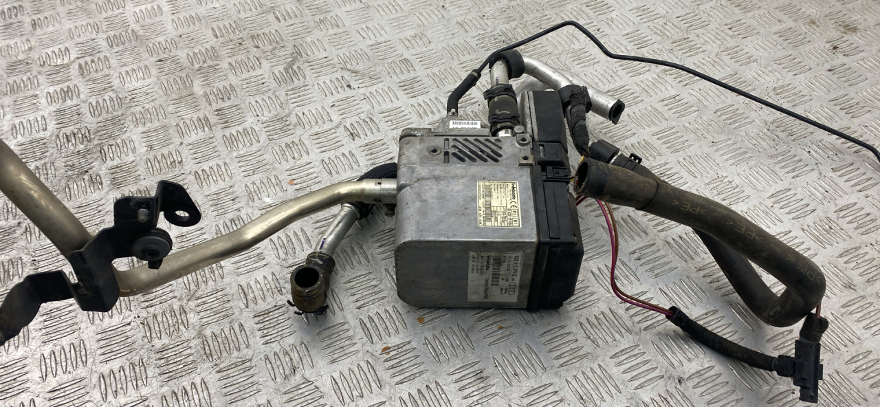 автономный отопитель (Webasto) Audi Q7 4L 2007, 3.0 л., BUG, дизель, АКПП, полный привод, правый руль, 4L0815071C - фото №1