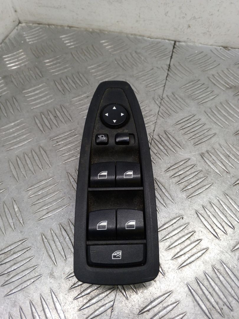 блок управления стеклоподъемниками BMW X1 F48 2016, 2.0 л., B47 C20 A, дизель, МКПП, alpinweiß iii (300), внедорожник 5 дв., полный привод, правый руль, 61319362116, 9362116 - фото №1