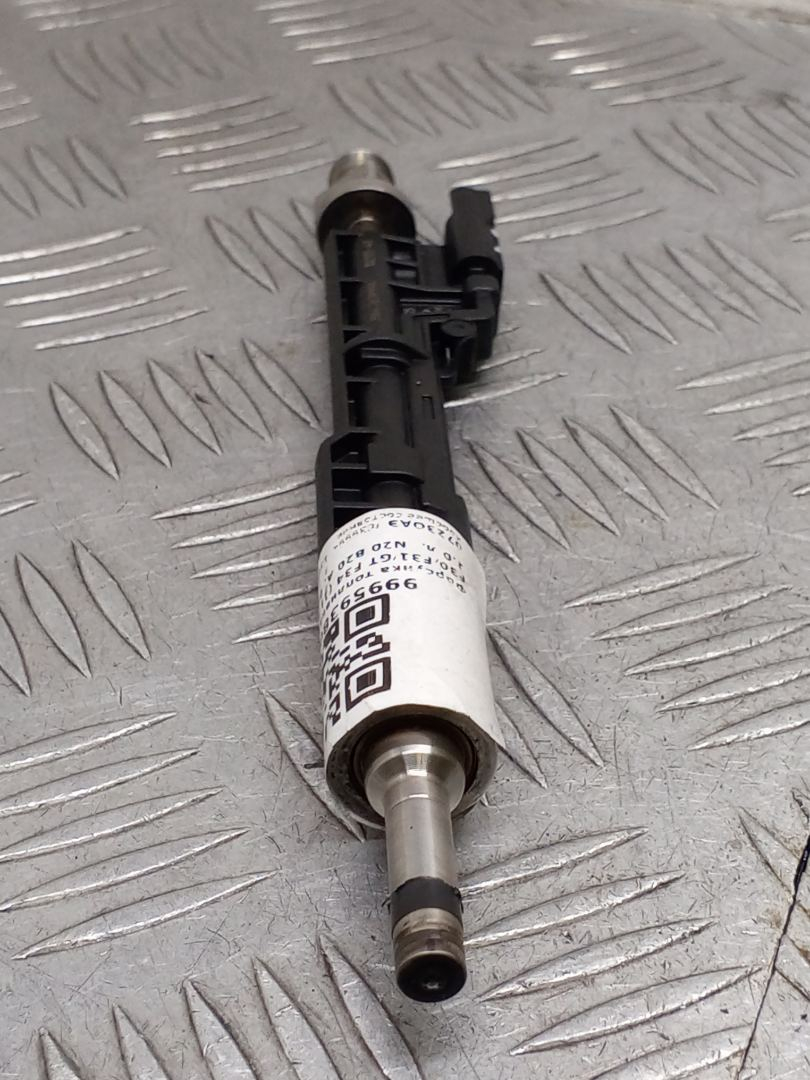 форсунка BMW 3 серия F30/F31/F34 2014, 2.0 л., N20 B20 A, бензин, АКПП, 13647639994, 7639994 - фото №1