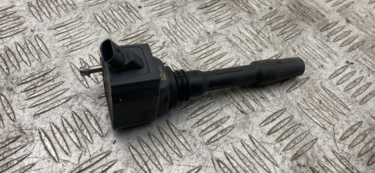 катушка зажигания BMW X5 G05 2022, 3.0 л., B58B30, бензин, 13538643360, 8643360 - фото №1