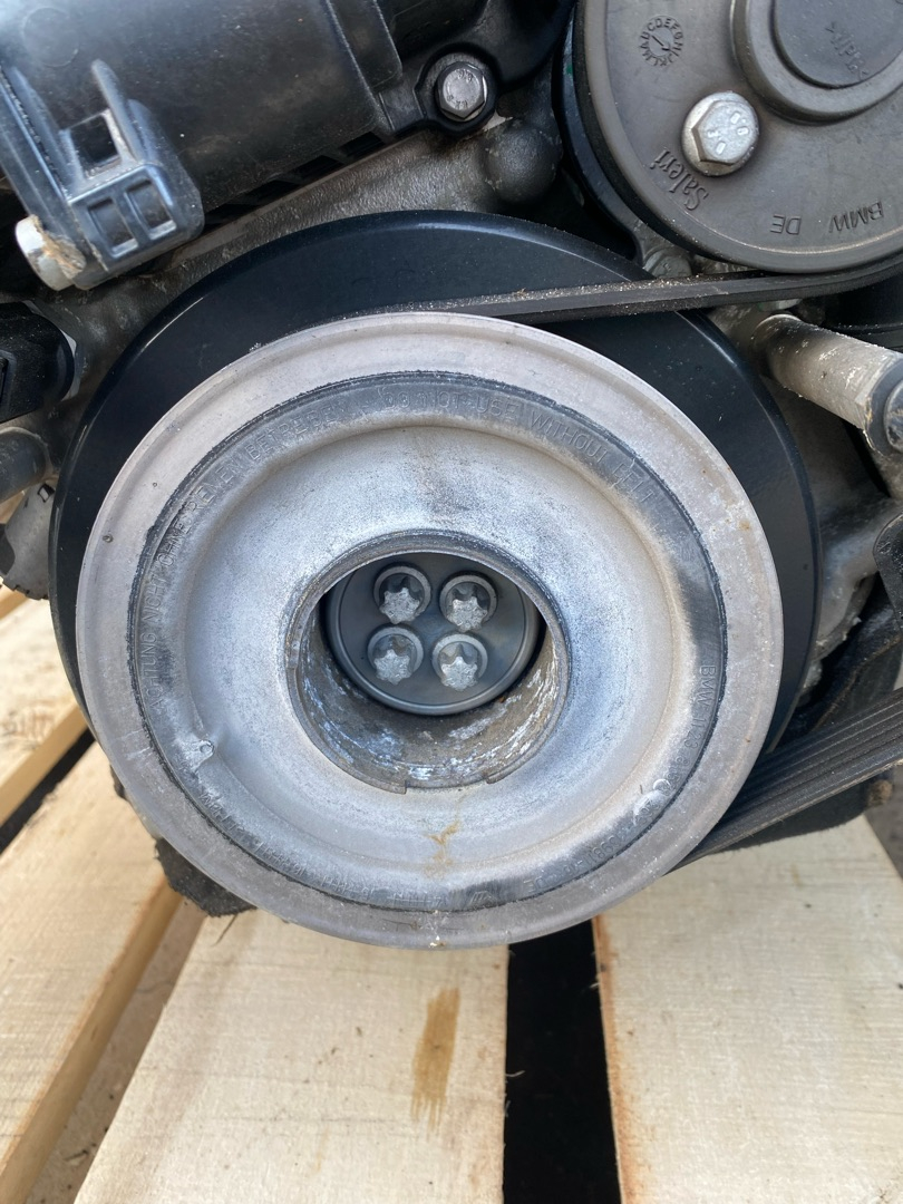 шкив коленвала BMW 7 серия G11/G12 G11 2017, 3.0 л., B57 D30 A, дизель, АКПП, carbonschwarz metallic (416), седан, задний привод, правый руль, 8571269, 11238571269 - фото №1