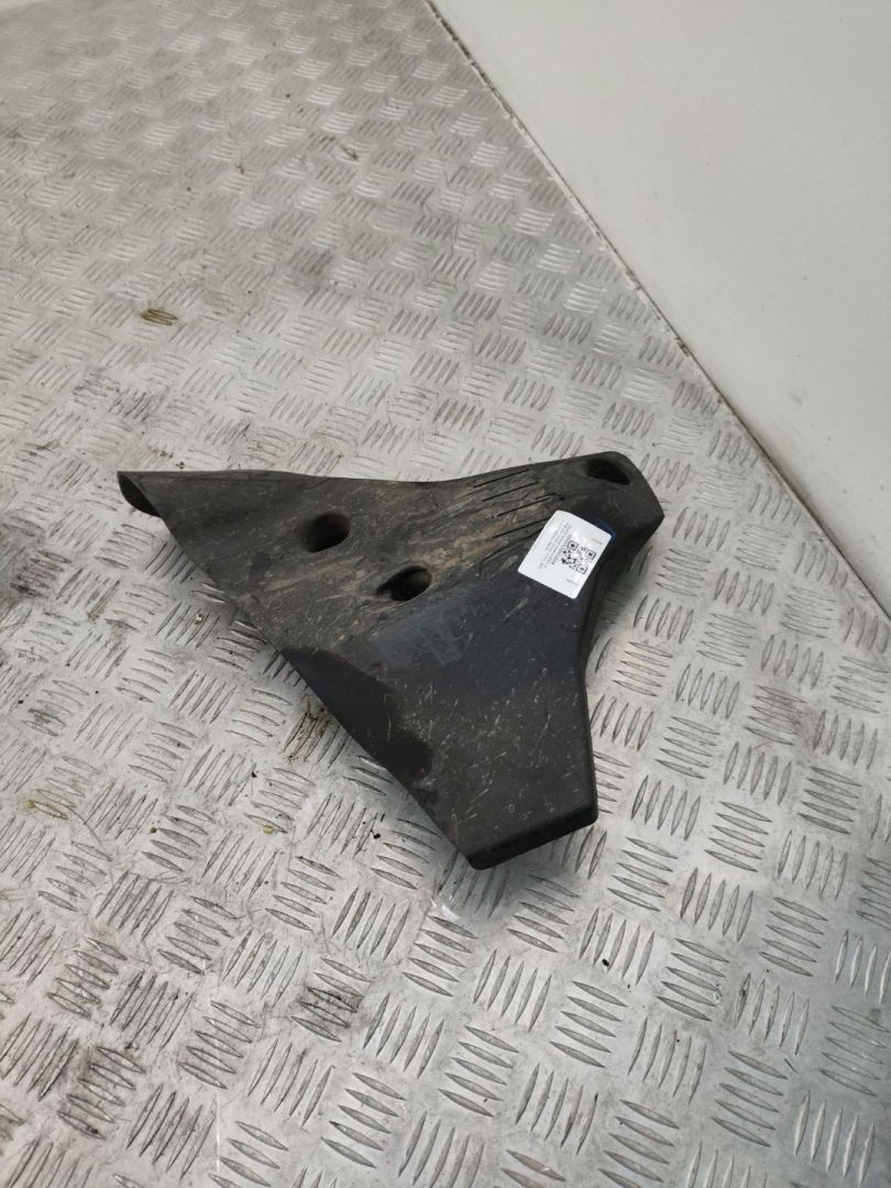 защита днища BMW X1 F48 2016, 2.0 л., B47 C20 A, дизель, МКПП, alpinweiß iii (300), внедорожник 5 дв., полный привод, правый руль, 33326858414, 6858414 - фото №1