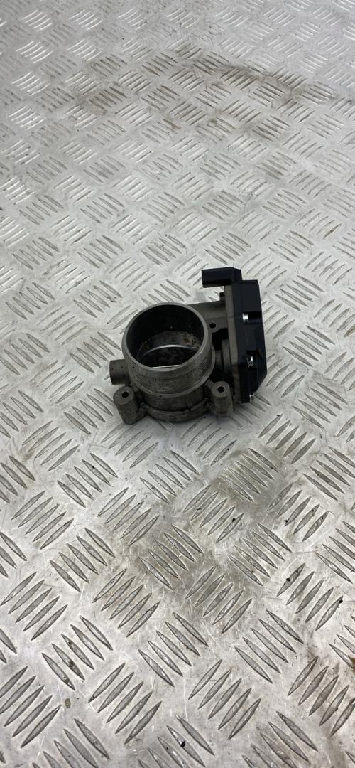 заслонка дроссельная Audi Q7 4L 2007, 3.0 л., BUG, дизель, АКПП, полный привод, правый руль - фото №1