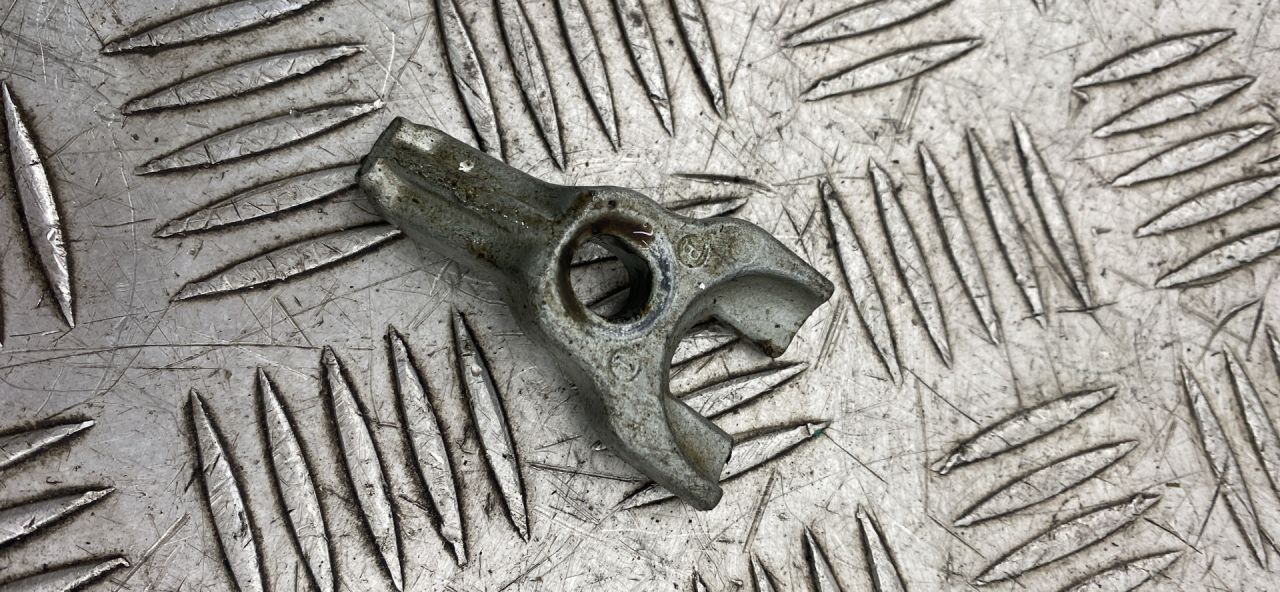 крепление форсунки BMW 3 серия F30/F31/F34 2013, 2.0 л., N47 D20 D, дизель, АКПП, седан - фото №1