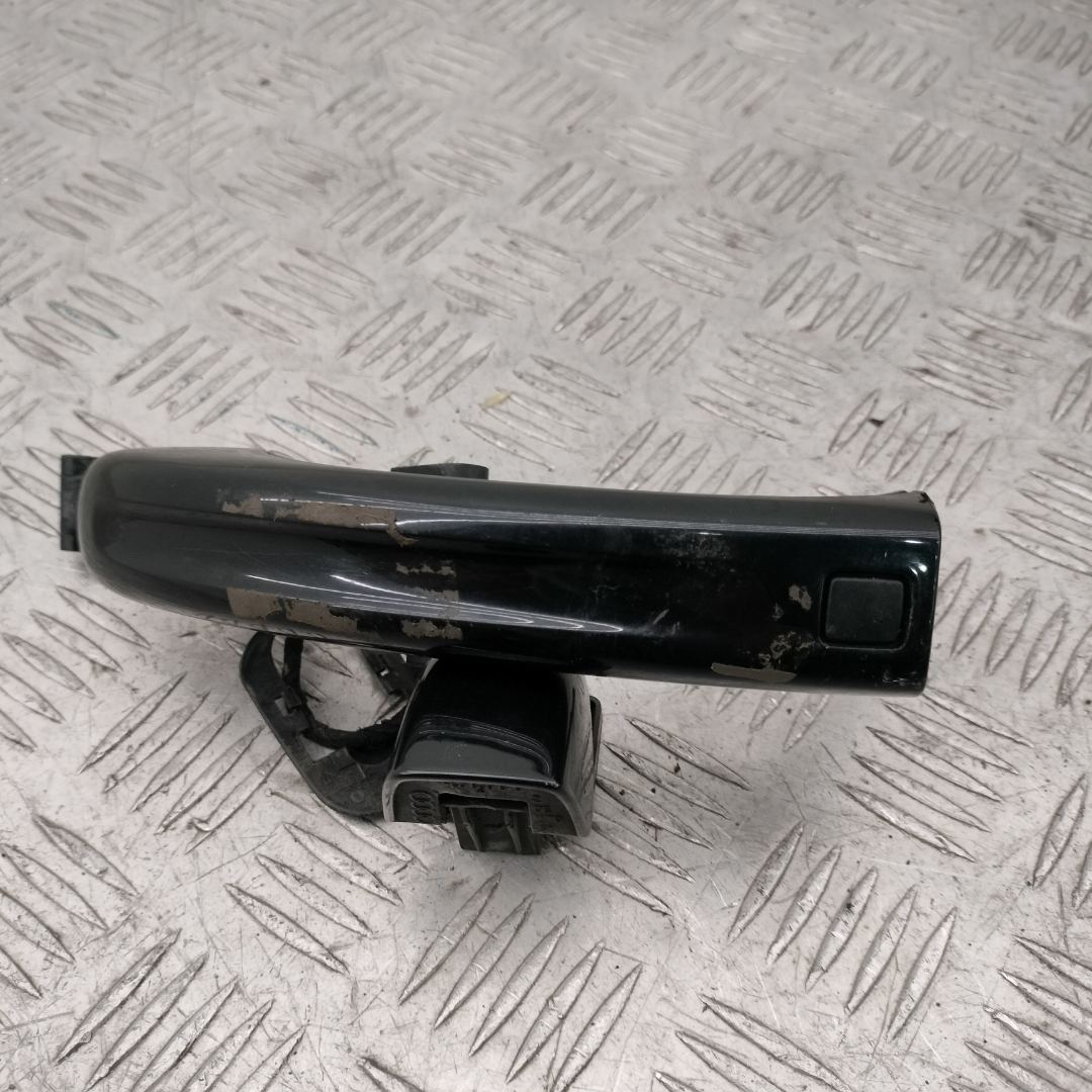 ручка наружная задняя левая Audi Q7 4L 2007, 3.0 л., BUG, дизель, АКПП, полный привод, правый руль, 4L0837205A - фото №1