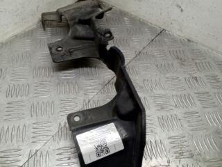 кожух (защита) рулевого механизма BMW X5 E70 [рестайлинг] E70 2012, 3.0 л., N57 D30 A, дизель, АКПП, black sapphire metallic (475), внедорожник 5 дв., полный привод, правый руль, 51757160237