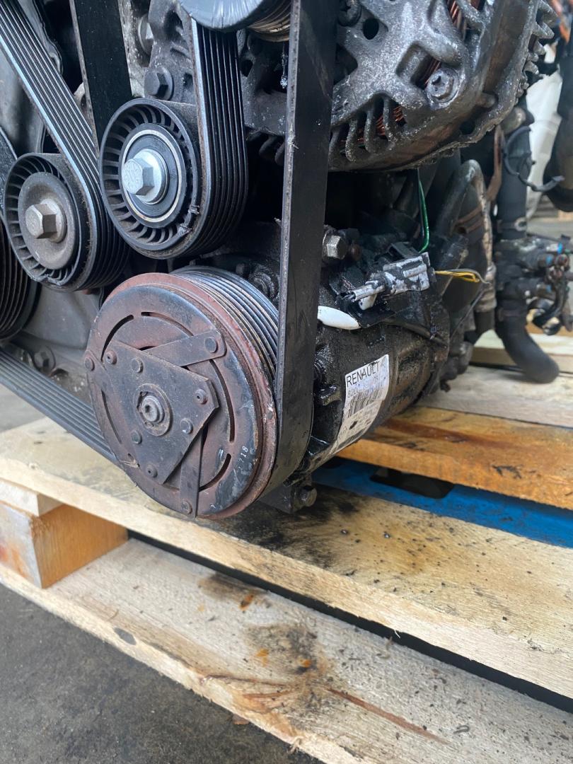 компрессор кондиционера Renault Laguna 3 поколение 2012, 2.0 л., M9R 814, дизель, МКПП, 820089098 - фото №1