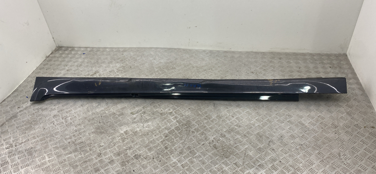 накладка на порог BMW 5 серия F07/F10/F11 F10 2012, 2.5 л., дизель, АКПП, sophistog brillan metall (b90), седан, задний привод, правый руль, 7320771 - фото №1