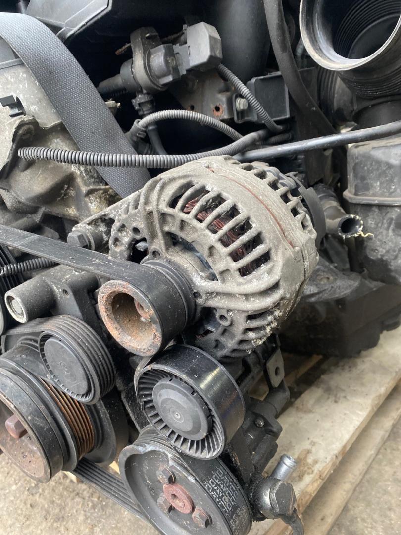 генератор BMW 5 серия E60/E61 2004, 2.2 л., M54 B22 (226S1), бензин, МКПП, 7519721 - фото №1