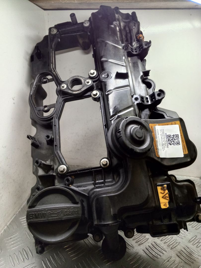 клапанная крышка BMW 3 серия F30/F31/F34 2014, 2.0 л., N20 B20 A, бензин, АКПП, 11127588412, 7588412 - фото №1
