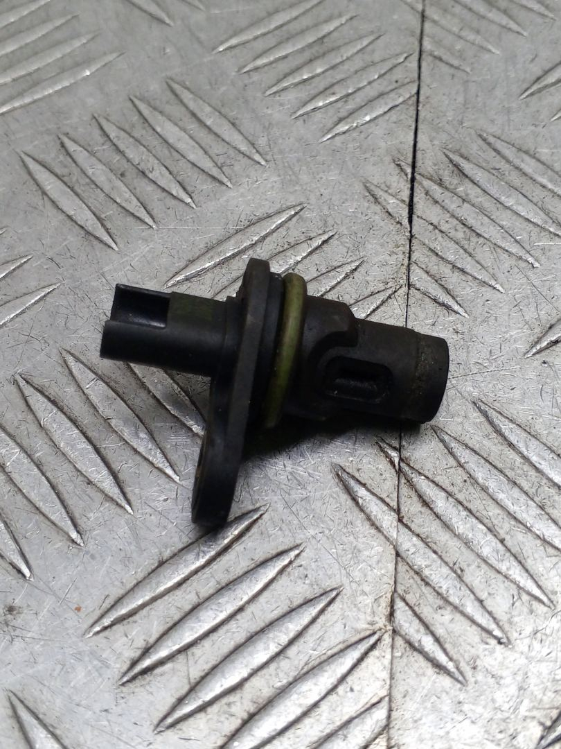 датчик распредвала BMW 5 серия F07/F10/F11 2010, 3.0 л., N52N B30 A, бензин, седан, 13627525014, 7525014 - фото №1