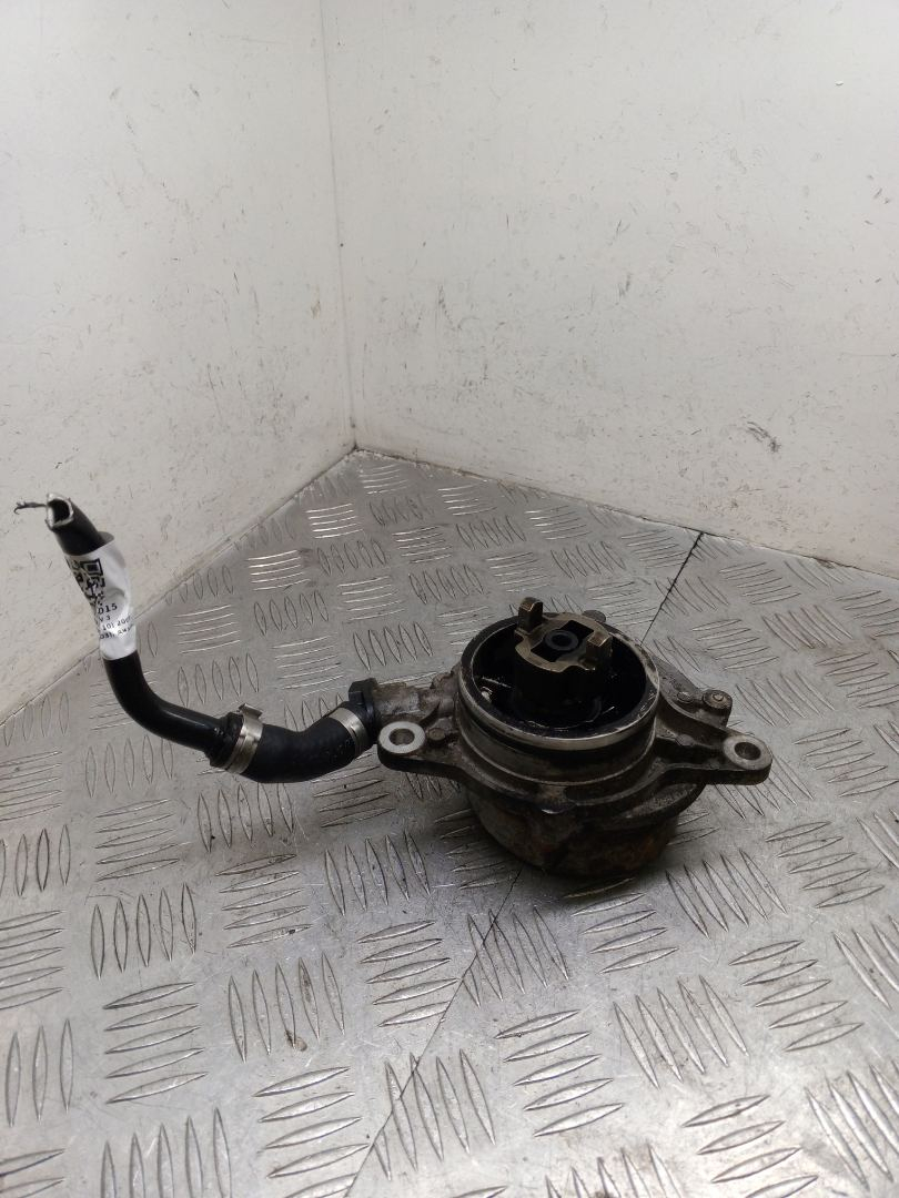 насос вакуумный BMW 3 серия E90/E91/E92/E93 2007, 3.0 л., M57 D30 (306D3), дизель, МКПП - фото №1